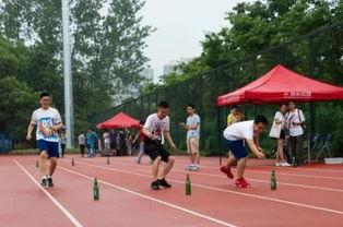 操场吃瓜,揭秘校园里的趣味瞬间